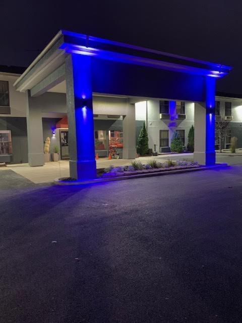 Days Inn By Wyndham Great Lakes Naval Base North Chicago Exterior foto